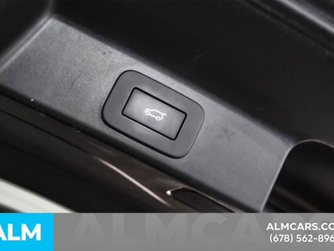 Used 2025 Jaguar F-PACE R-Dynamic S image 23