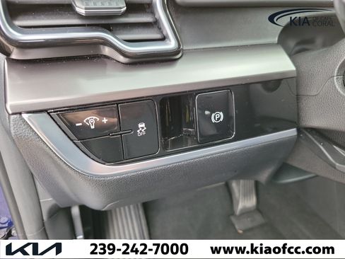Certified 2024 Kia Sportage EX FWD image 32