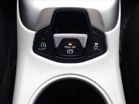 Used 2019 Jeep Compass Latitude AWD/4WD image 18
