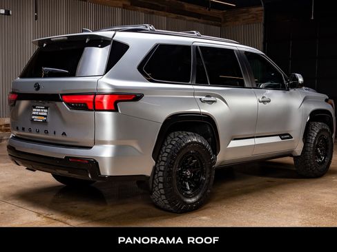 Used 2024 Toyota Sequoia Platinum image 10