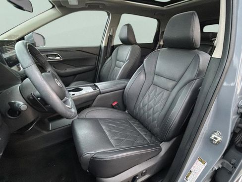 Used 2024 Nissan Rogue Platinum w/ Platinum Premium Package image 34