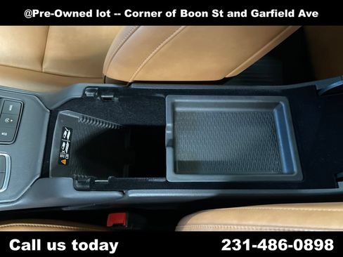 Used 2019 Cadillac XT4 Premium Luxury w/ Technology Package AWD/4WD image 28