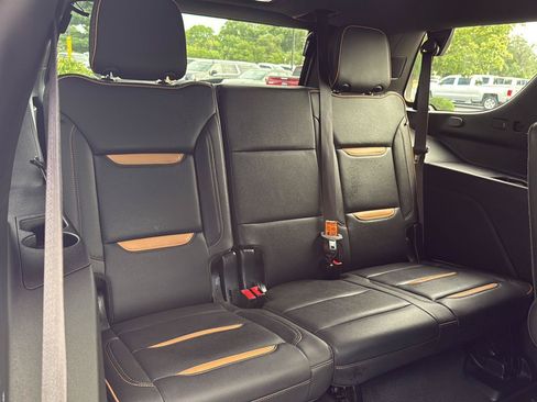 Used 2024 GMC Yukon AT4 w/ Technology Package AWD/4WD image 36
