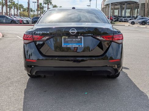 Used 2025 Nissan Sentra SV image 4