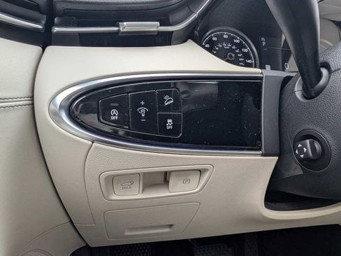 Used 2022 Genesis GV70 2.5T w/ Advanced Package image 13