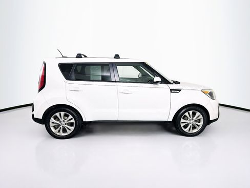 Used 2015 Kia Soul + w/ Audio Package FWD image 10