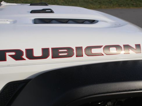 Used 2024 Jeep Wrangler Unlimited Rubicon image 10