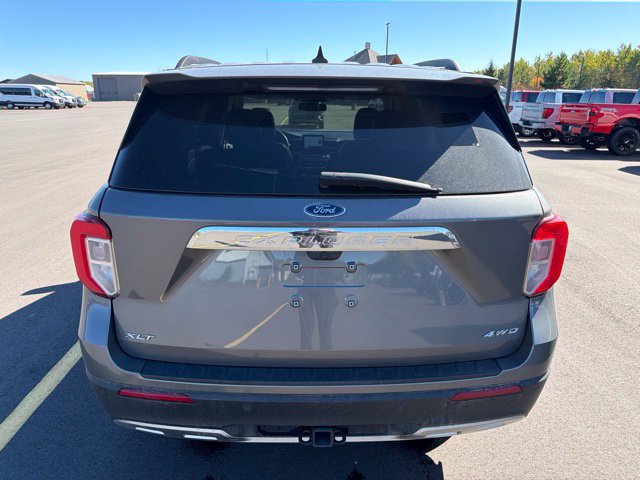 Used 2024 Ford Explorer XLT w/ Equipment Group 202A AWD/4WD image 4