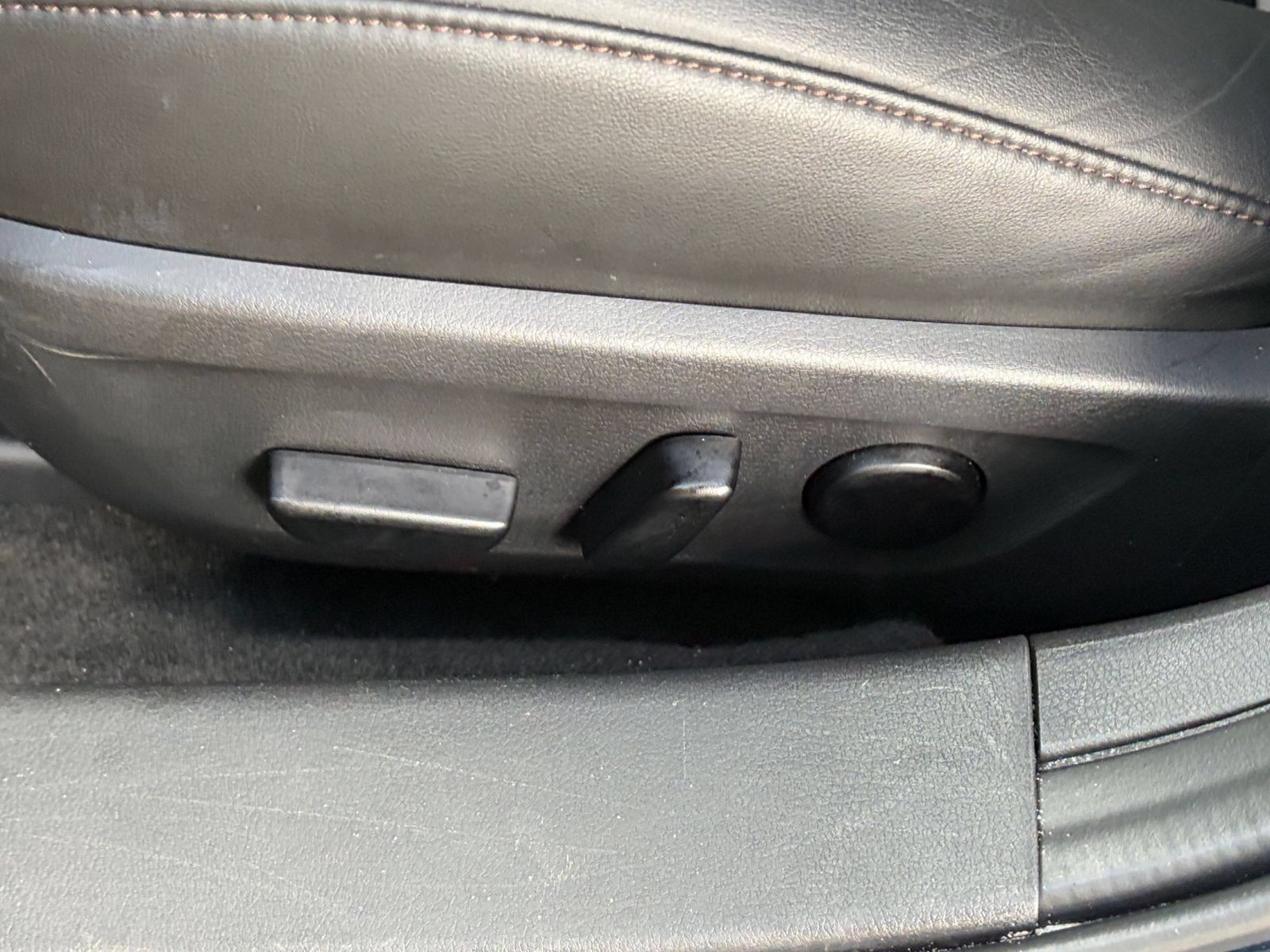 Used 2026 MAZDA MAZDA3 s FWD image 22