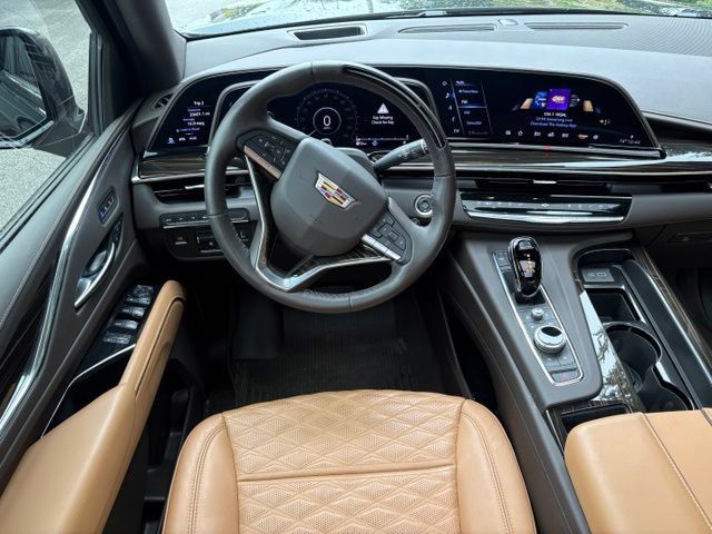 Certified 2024 Cadillac Escalade ESV Sport w/ LPO, ONYX Package AWD/4WD image 21