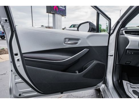 Used 2024 Toyota Corolla SE image 6