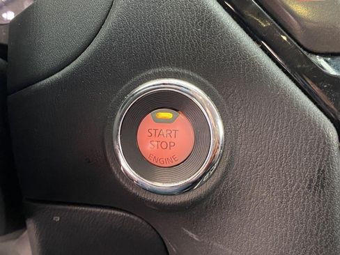 Used 2019 Nissan Pathfinder S AWD/4WD image 19