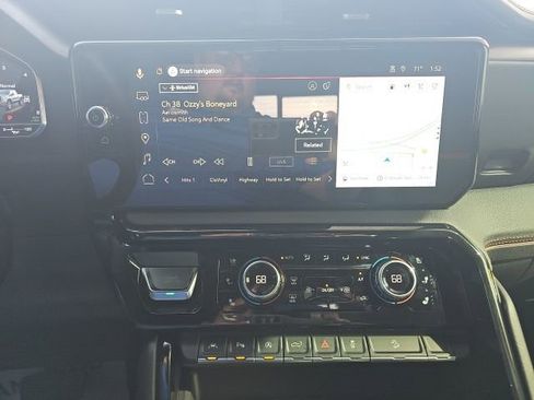 Used 2024 GMC Sierra 1500 AT4 w/ Technology Package image 27