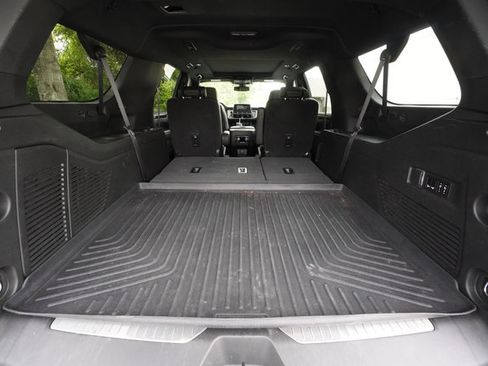 Used 2021 GMC Yukon XL AT4 AWD/4WD image 25