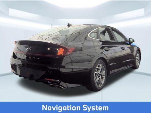 Used 2023 Hyundai Sonata SEL w/ Preferred Accessory Package FWD image 2