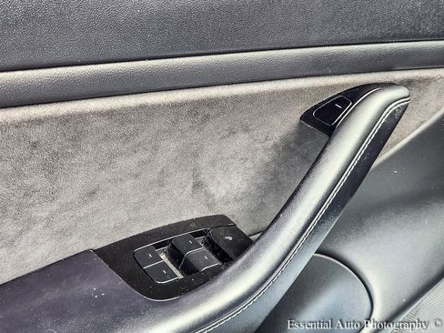 Used 2018 Tesla Model 3 Long Range RWD image 13