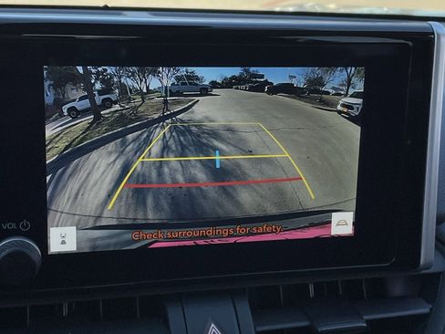 Used 2025 Toyota RAV4 XLE image 18