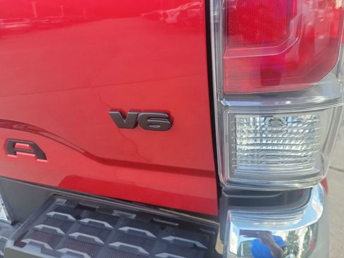 Certified 2023 Toyota Tacoma TRD Off-Road image 5