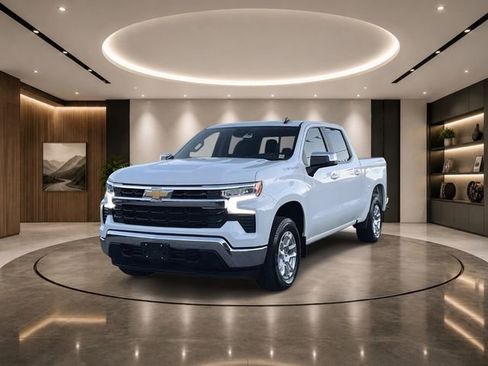 Used 2025 Chevrolet Silverado 1500 LT AWD/4WD image 4