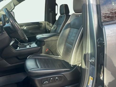 Used 2024 GMC Sierra 2500 AT4X image 12