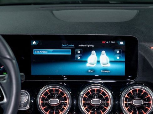 Certified 2023 Mercedes-Benz GLA 250 4MATIC image 16