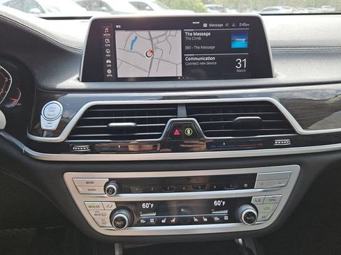 Used 2022 BMW 740i w/ Premium Package RWD image 8