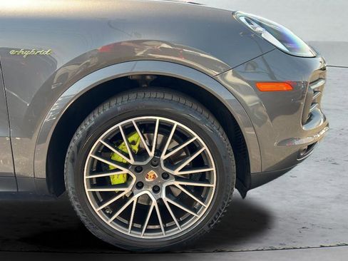 Used 2019 Porsche Cayenne E-Hybrid AWD/4WD image 48