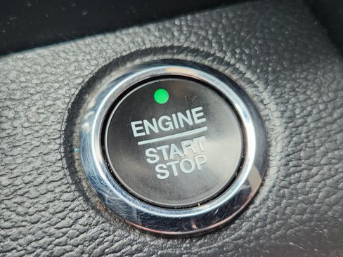 Used 2022 Ford F250 Lariat w/ Black Appearance Package AWD/4WD image 20