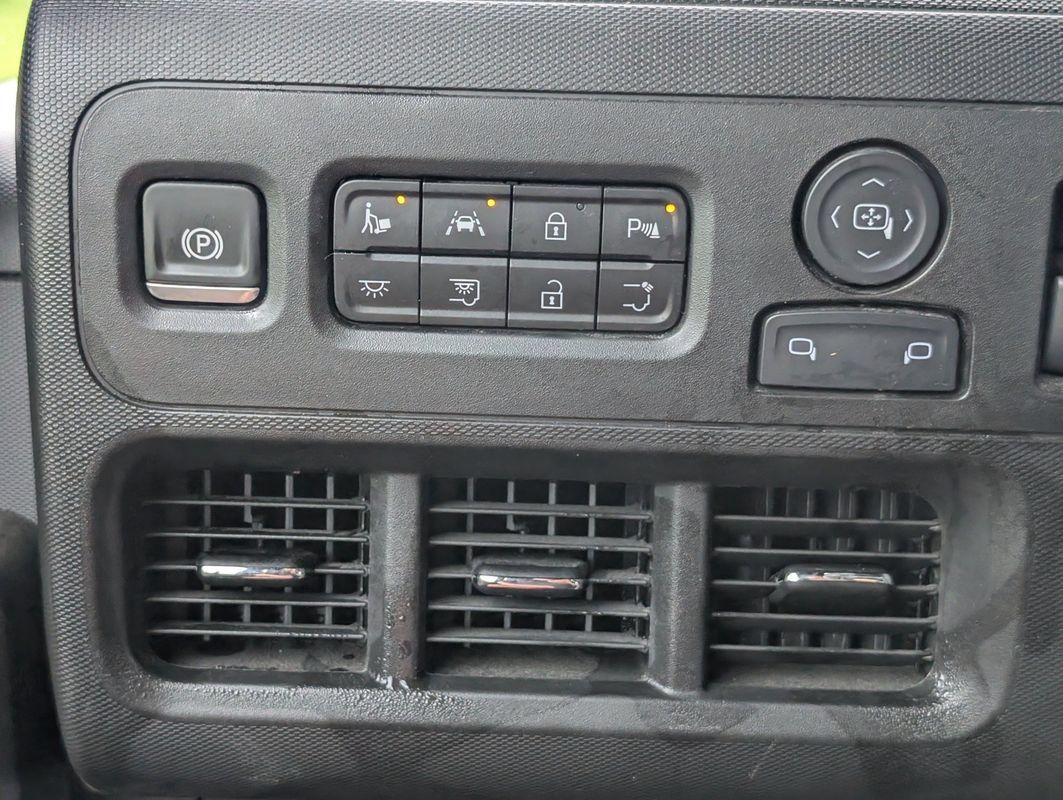 Used 2024 Chevrolet Brightdrop 600 w/ Commercial Equipment Package AWD/4WD image 38