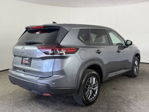 Used 2024 Nissan Rogue S AWD/4WD image 9