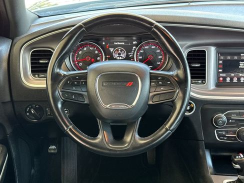 Used 2022 Dodge Charger SXT RWD image 15