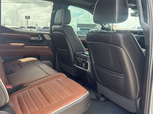 Used 2024 GMC Sierra 1500 Denali Ultimate AWD/4WD image 16