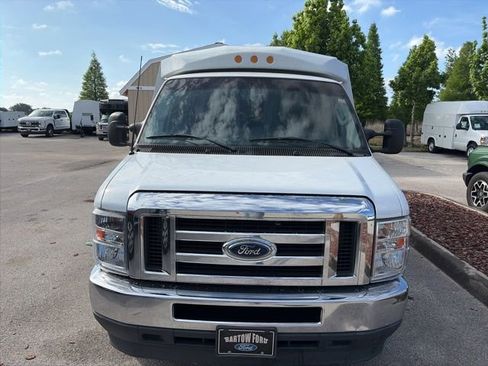 Used 2023 Ford E-450 and Econoline 450 Super Duty w/ Power Windows & Locks Group RWD image 2