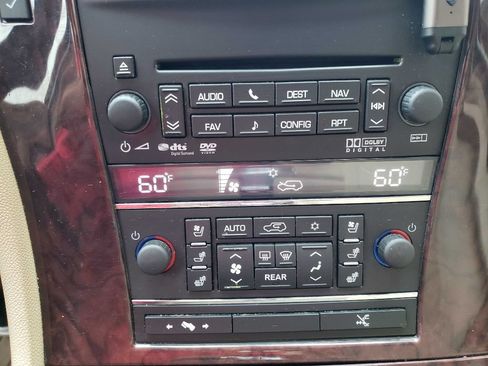 Used 2014 Cadillac Escalade Premium AWD/4WD image 14