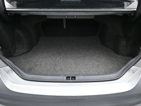 Used 2017 Toyota Camry SE FWD image 23