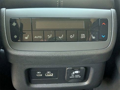 New 2025 Nissan Pathfinder Platinum w/ Black Appearance Package image 16