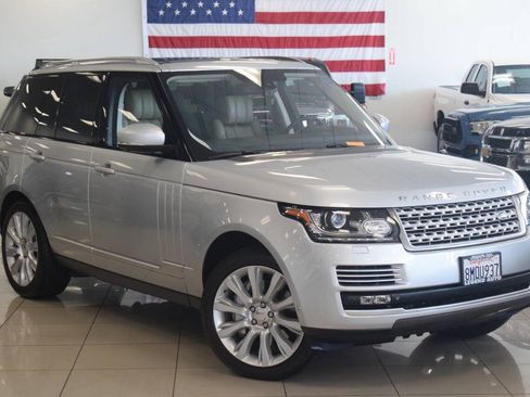 Used 2014 Land Rover Range Rover Supercharged AWD/4WD image 2