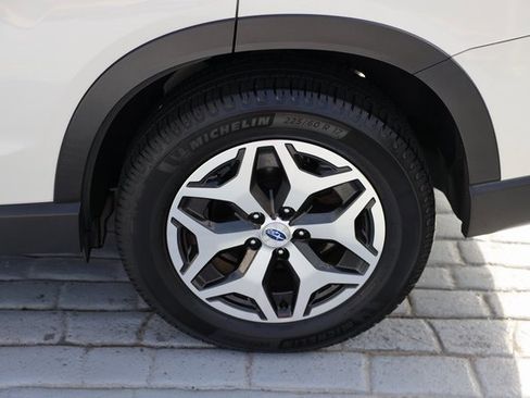 Used 2019 Subaru Forester Premium w/ All-Weather Package image 44