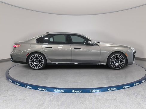 Certified 2024 BMW 760i xDrive 760i xDrive w/ Autobahn Package image 4