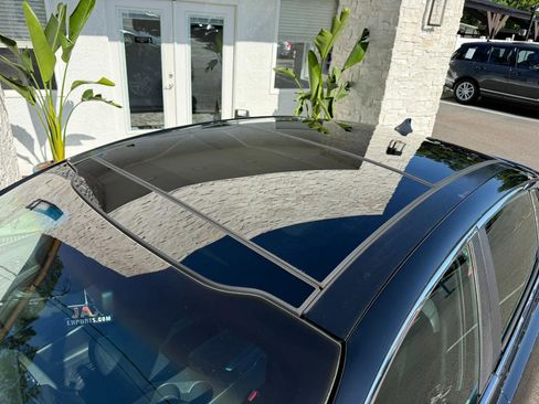 Used 2013 Kia Optima SX w/ Chrome Limited Pkg FWD image 9