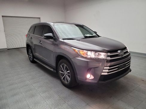 Used 2019 Toyota Highlander XLE image 13