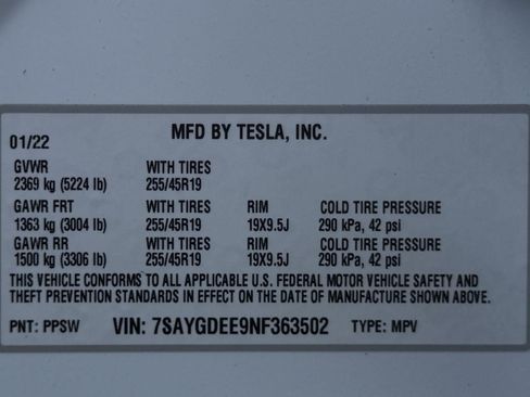 Used 2022 Tesla Model Y Long Range AWD/4WD image 40