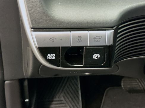 Used 2024 Hyundai Ioniq 5 SEL image 17
