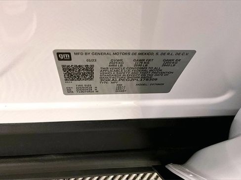 Used 2023 GMC Terrain SLT w/ Tech Package image 35