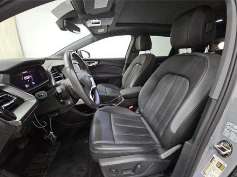 Used 2023 Audi Q4 e-tron Premium Plus w/ Premium Plus AWD/4WD image 6