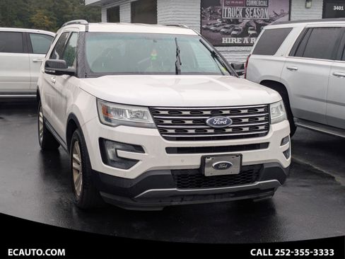Used 2016 Ford Explorer XLT w/ Equipment Group 202A image 1