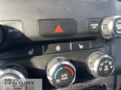 Used 2023 RAM 1500 Big Horn AWD/4WD image 33