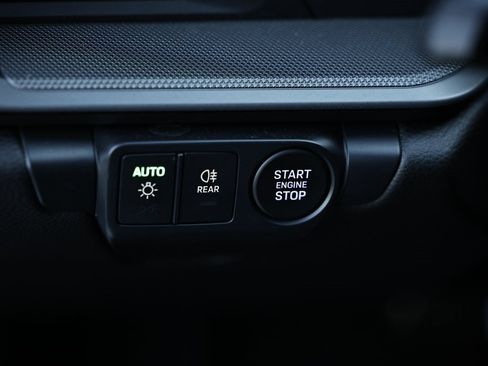 Certified 2025 Porsche 911 Carrera image 26