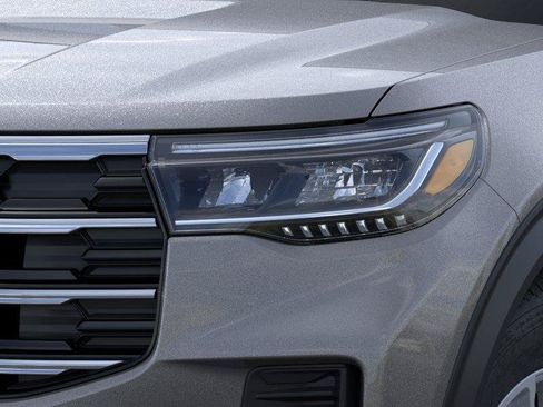 New 2026 Ford Explorer Active RWD image 18