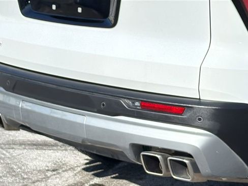 Used 2025 Chevrolet Traverse LT image 6